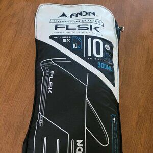 FNDN Hydration/Flask Gloves - 10 oz NEW w/tags winter gloves size SMALL